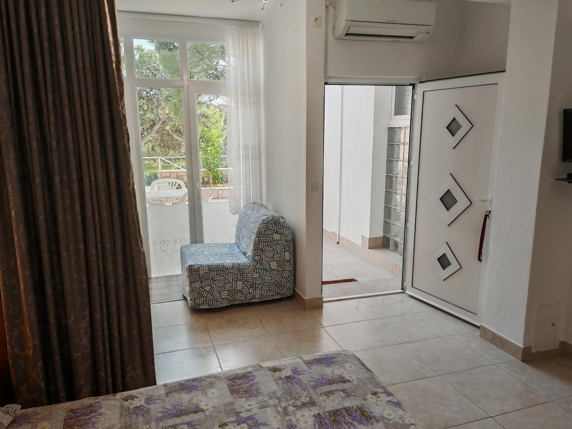 Apartment Paladin Примоштен Екстер'єр фото